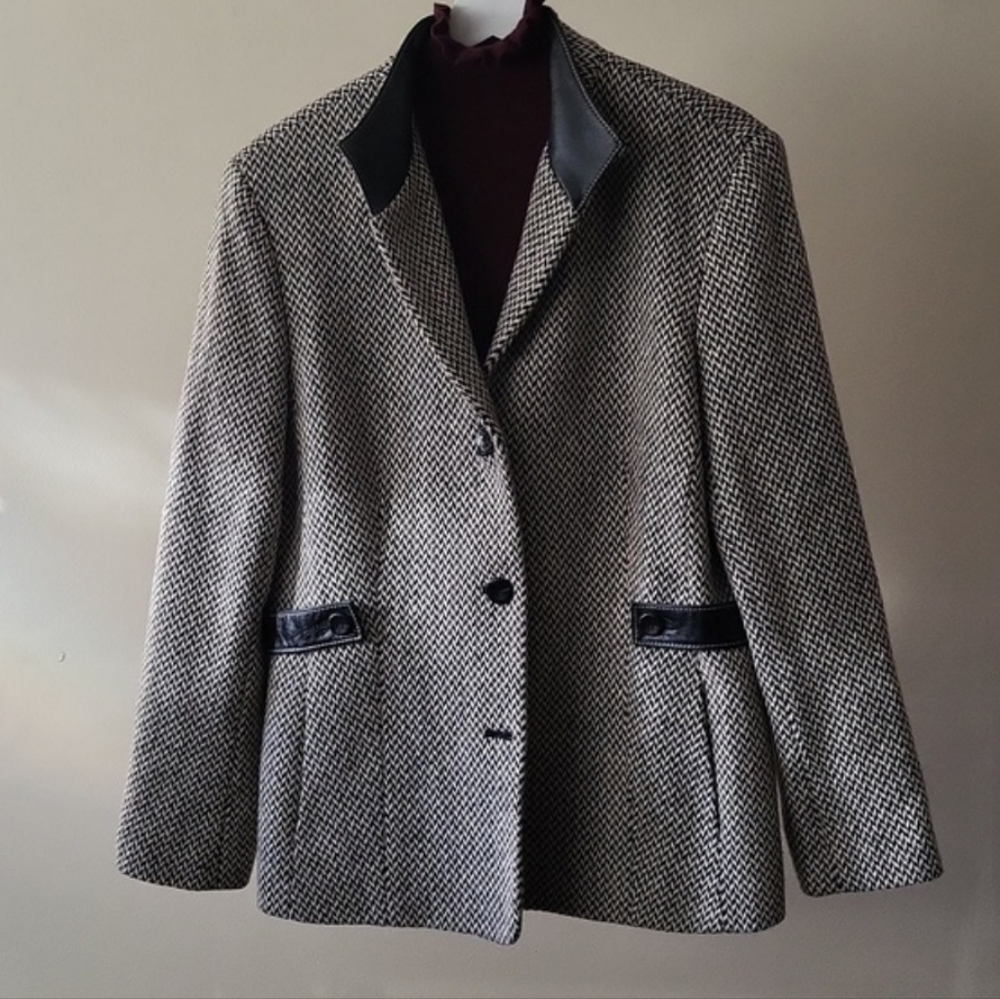 Talbots Single-Breasted Herringbone Blazer with Leather Trim